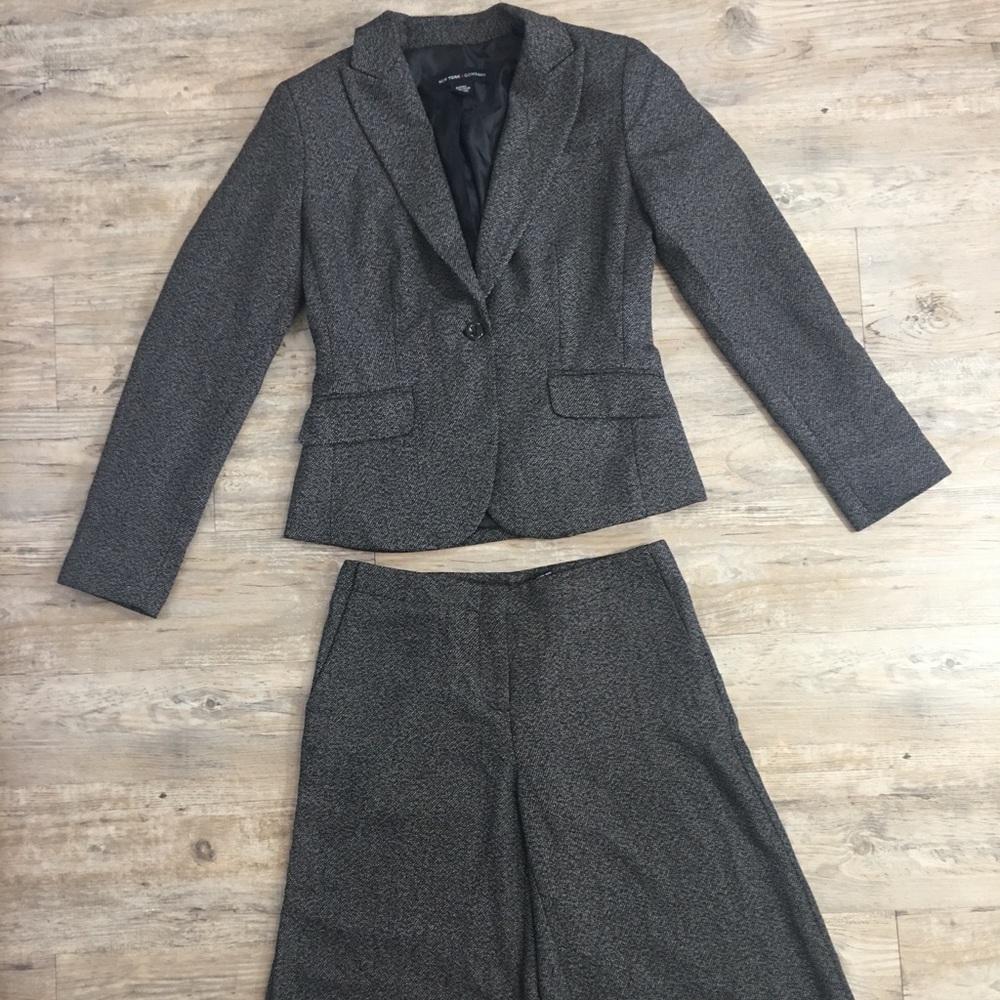 New York & Company Pants Suit Size 4